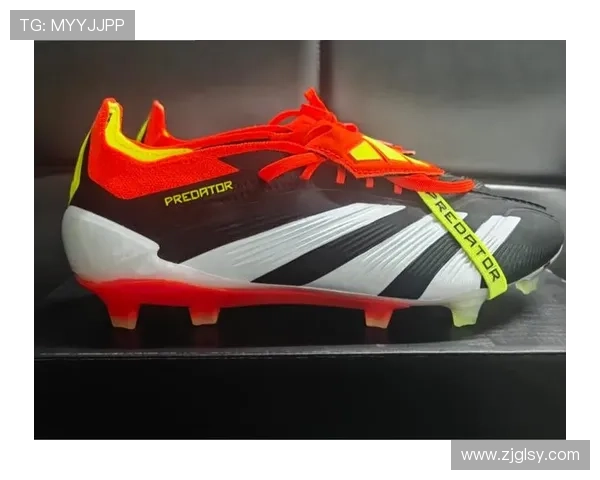 足球明星们的脚下秘密揭秘他们使用的专业足球鞋与包脚技巧