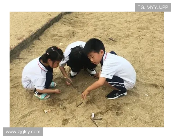 小孩与足球明星的奇妙互动瞬间揭秘欢乐与梦想交织的童年时光