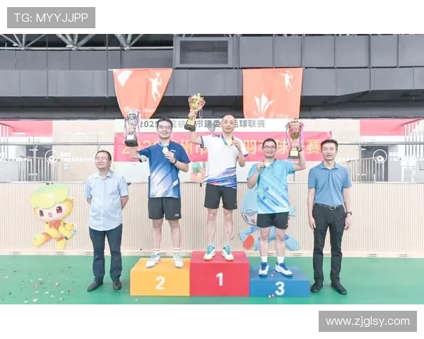 成都羽毛球队挑战赛背后的拼搏故事与奋斗精神揭秘